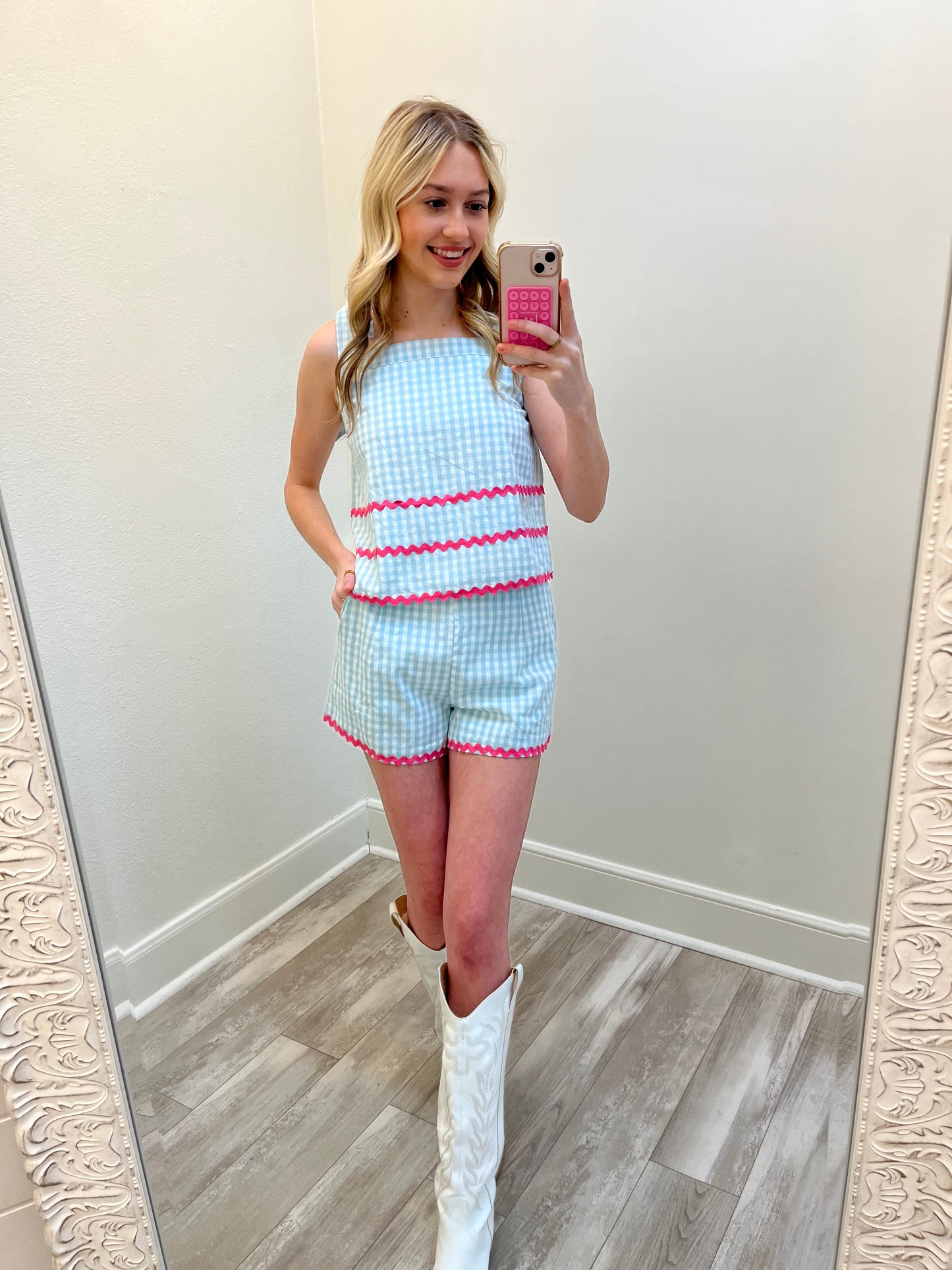 Mint To Be Top