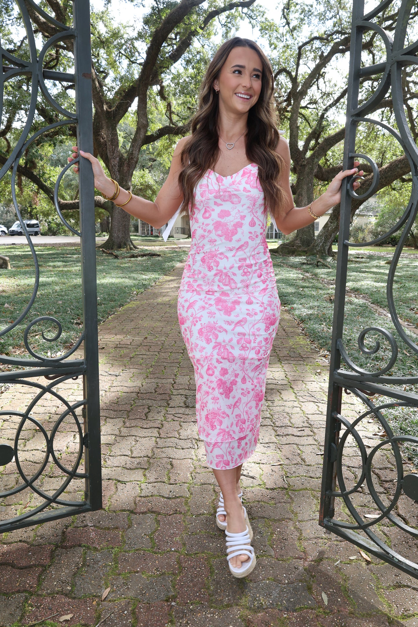 Flourishing Fantasy Dress (pink)