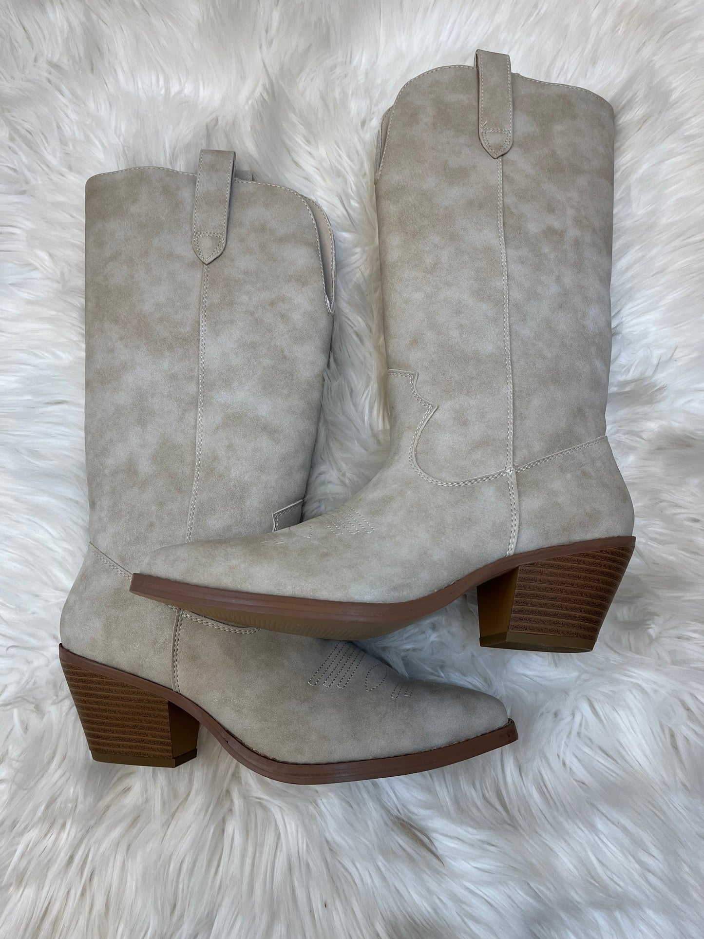 Crosley Boot