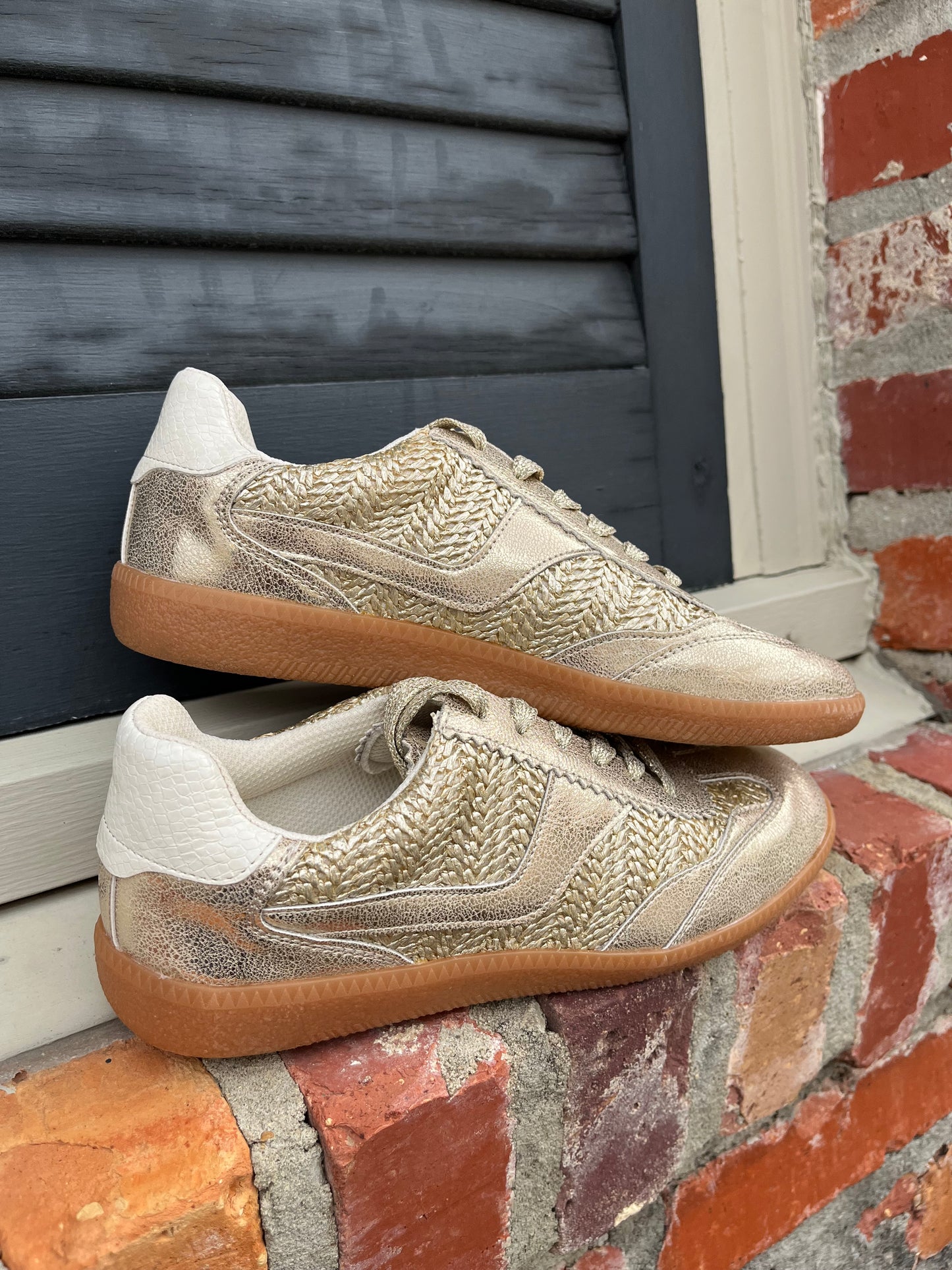 Tropics Sneaker (gold)