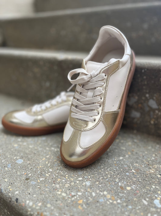 Dana Sneakers